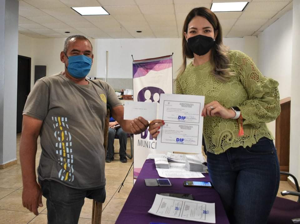 culminó la última entrega de becas para personas con discapacidad