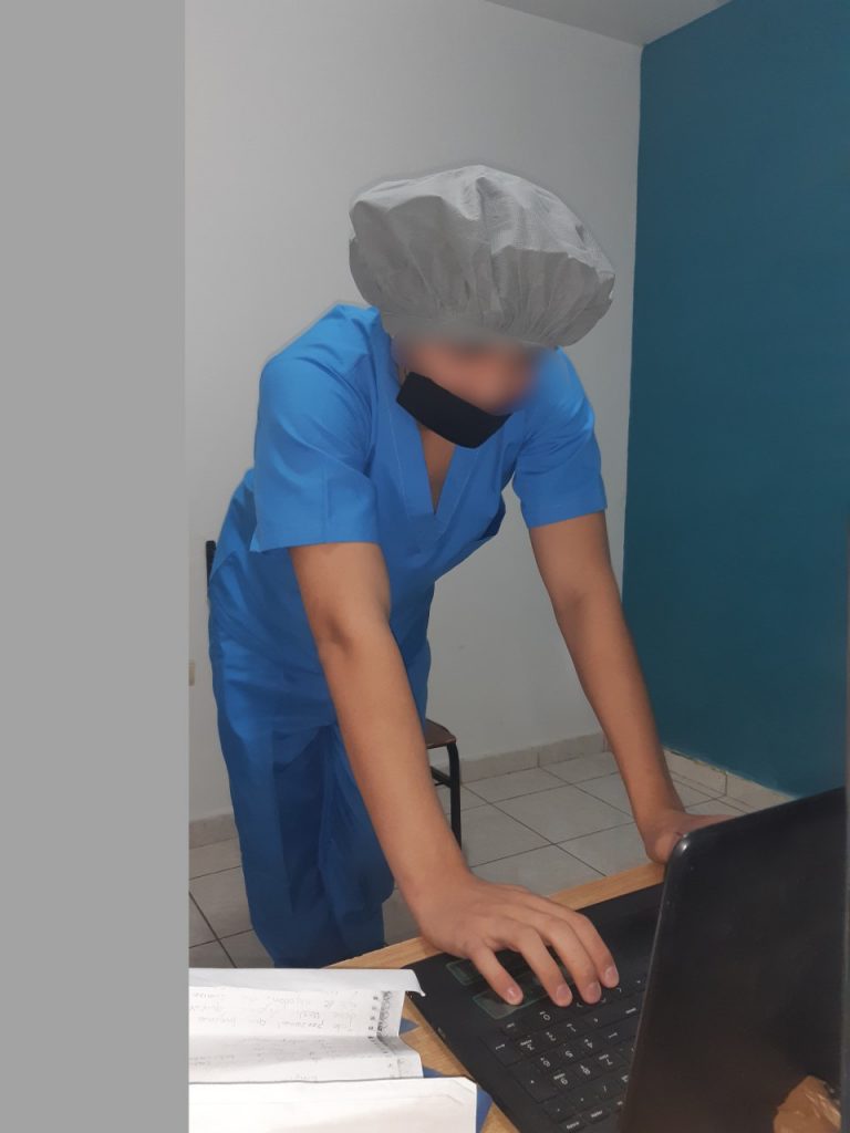 Joven del Itama inicia su carrera de medicina en linea