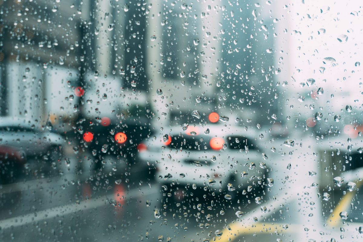 Llaman a extremar precauciones por fuertes lluvias en la ciudad. Foto de Kaique Rocha en Pexels