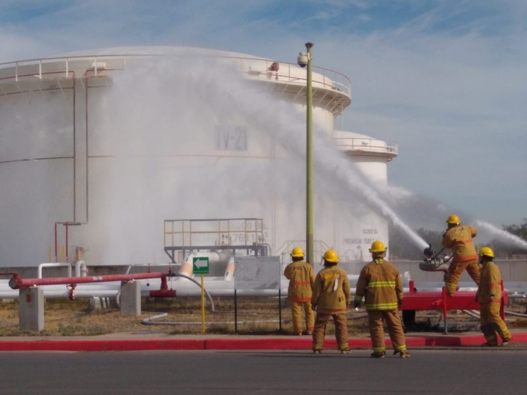 Protección Civil y Pemex realizan simulacro de derrame de combustible