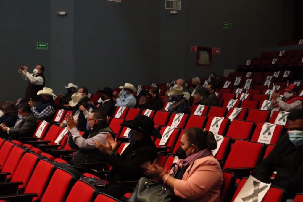 Tienen secretaria de Agricultura y alcalde Juan Gim histórica reunión con ganaderos de Nogales