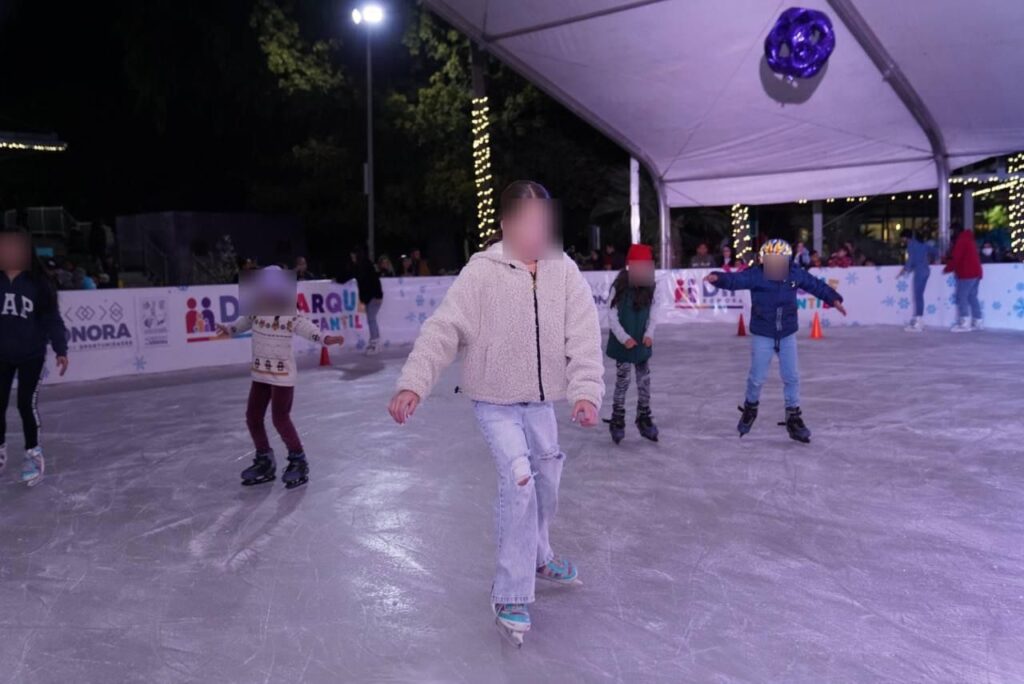 Queda oficialmente inaugurada la pista de hielo en Parque Infantil