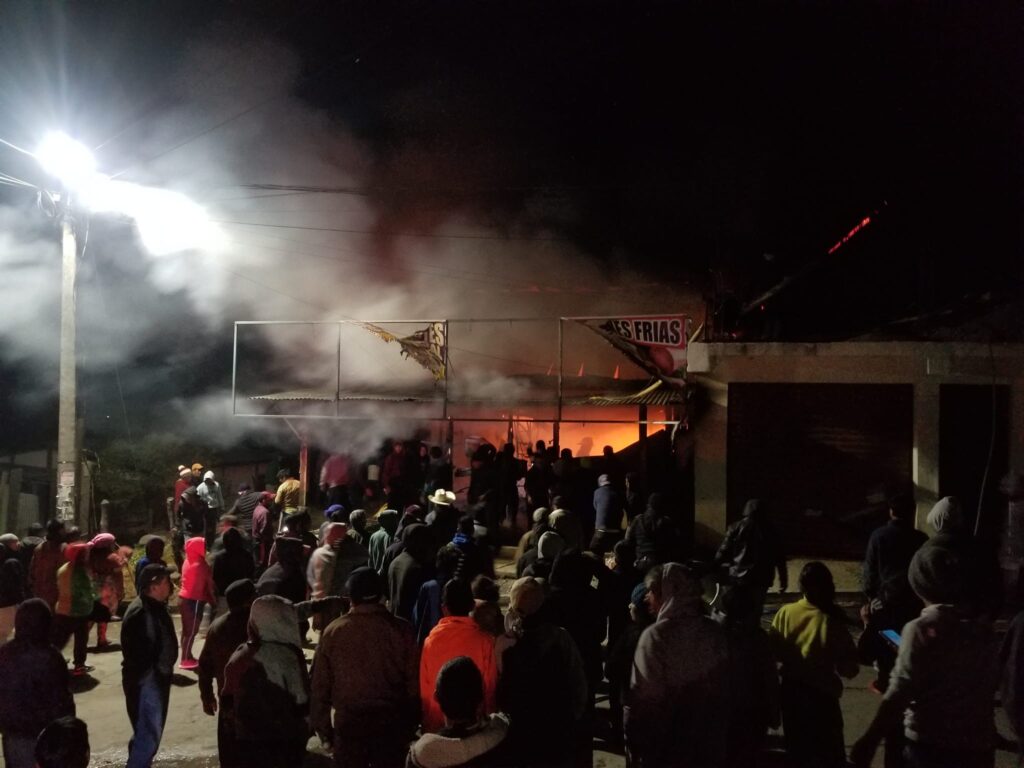 Tragedia en Sibinal: siete personas mueren en incendio de una casa