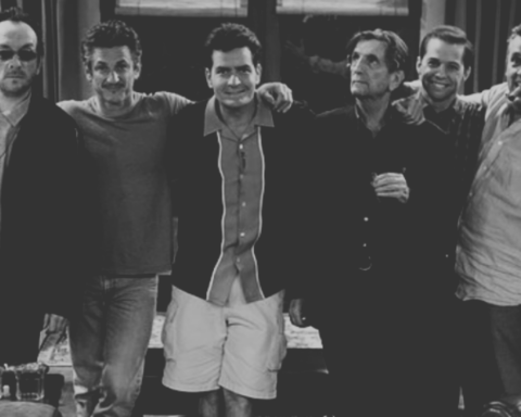 Charlie Sheen se considera responsable de que "Two And a Half Men" decayera