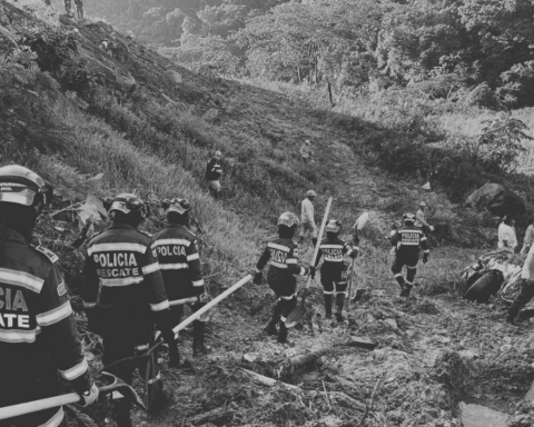 Asciende 33 el numero de muertos por derrumbes de tierra en Colombia