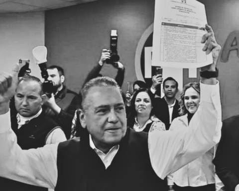 Oficial: Manlio Fabio Beltrones va como candidato al Senado por el PRI en Sonora