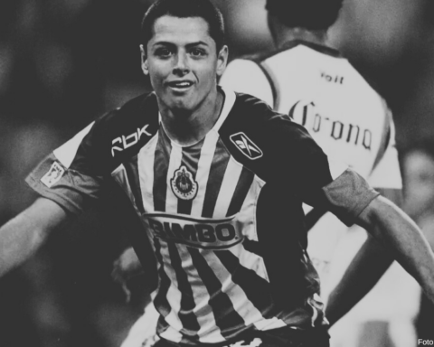 Chicharito regresa a las Chivas