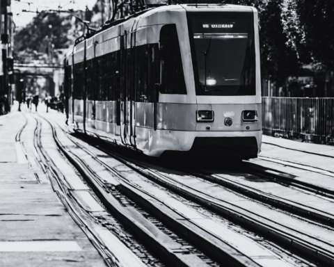 Proponen cronista municipal no sacar las vías del tren y usarlas para tranvías