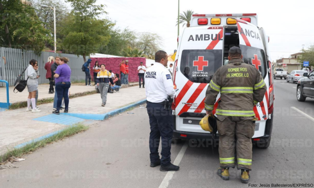 Niña termina en el hospital tras querer cruzar la calle con su madre de forma intempestiva