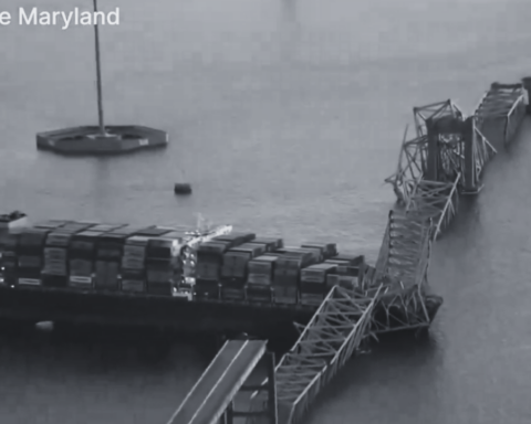 Barco derrumba puente Key en Baltimore