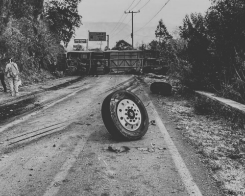 Mueren 14 peregrinos en volcadura de autobús en Malinalco