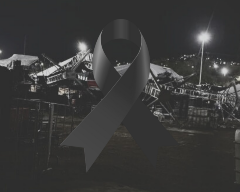Al menos 9 muertos, incluido un niño y decenas de heridos tras el colapso de escenario en mitin de Máynez