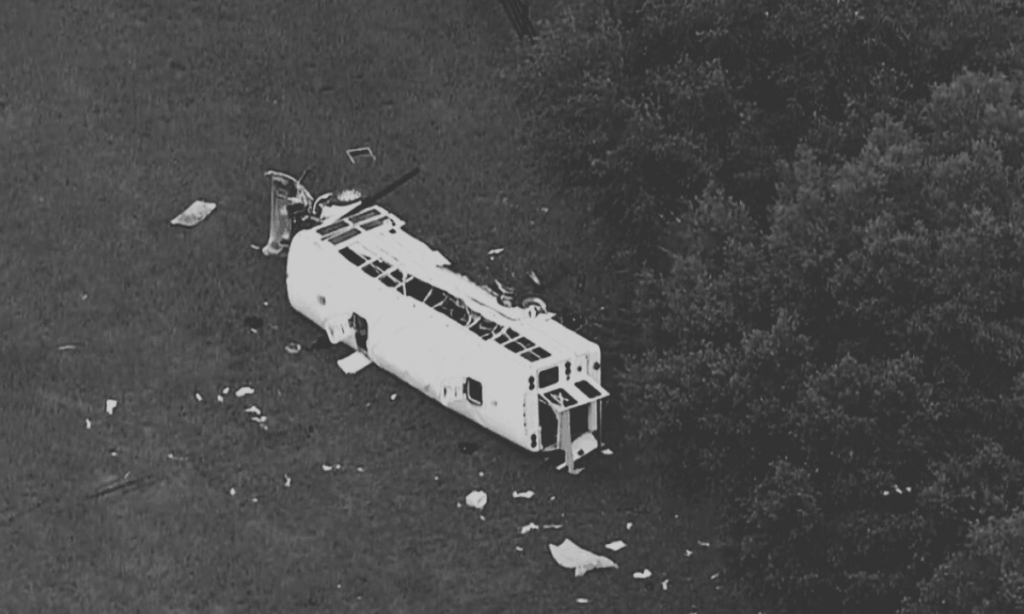 Aparatoso accidente en Florida deja 8 muertos y 40 lesionados, entre ellos mexicanos