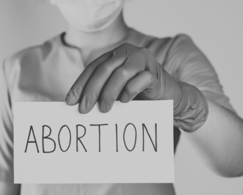 Aumenta mortalidad infantil tras prohibición de aborto en Texas