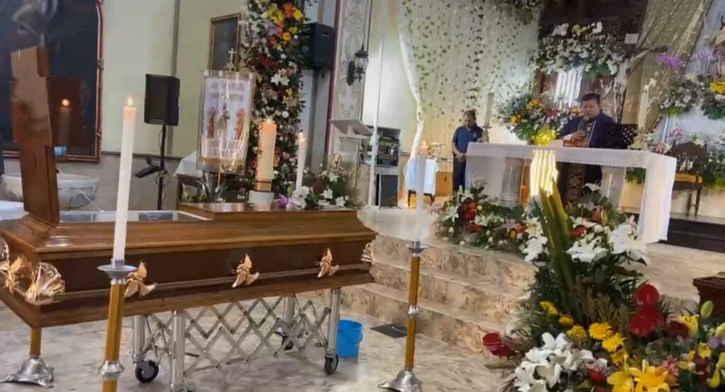 Padre dio la vida por su hijo al caer de la rueda de la fortuna