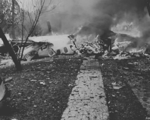 Se estrella avión con 62 personas a bordo en Brasil