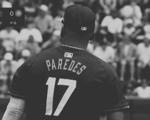 Retiran a Paredes del lineup de Cubs por molestias en un hombro
