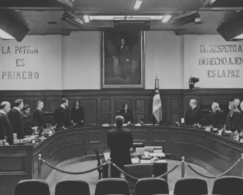Oficializan la salida de ocho ministros de la SCJN