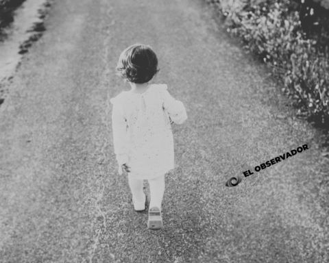Muere niña de dos años, su padre la dejó olvidada en el coche