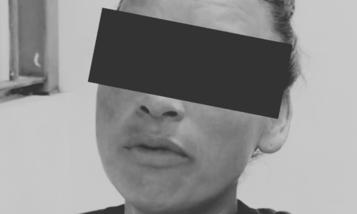 Vinculan a proceso a mujer que tenía a su hijo atado a su cama