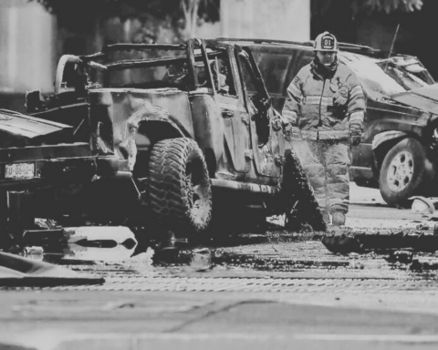 Fatal accidente en crucero de Hermosillo deja a un niño y un hombre sin vida