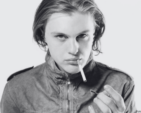 Michael Pitt