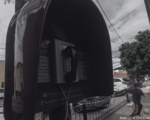 Regresan las cabinas telefónicas a México
